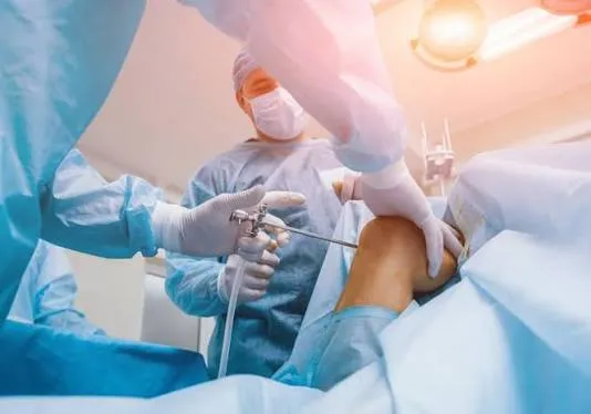Artroscopia de rodilla: reparación meniscal all-inside